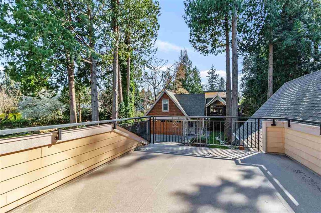 12576 26a Avenue, White Rock, British Columbia  V4A 2M2 - Photo 7 - R2555989