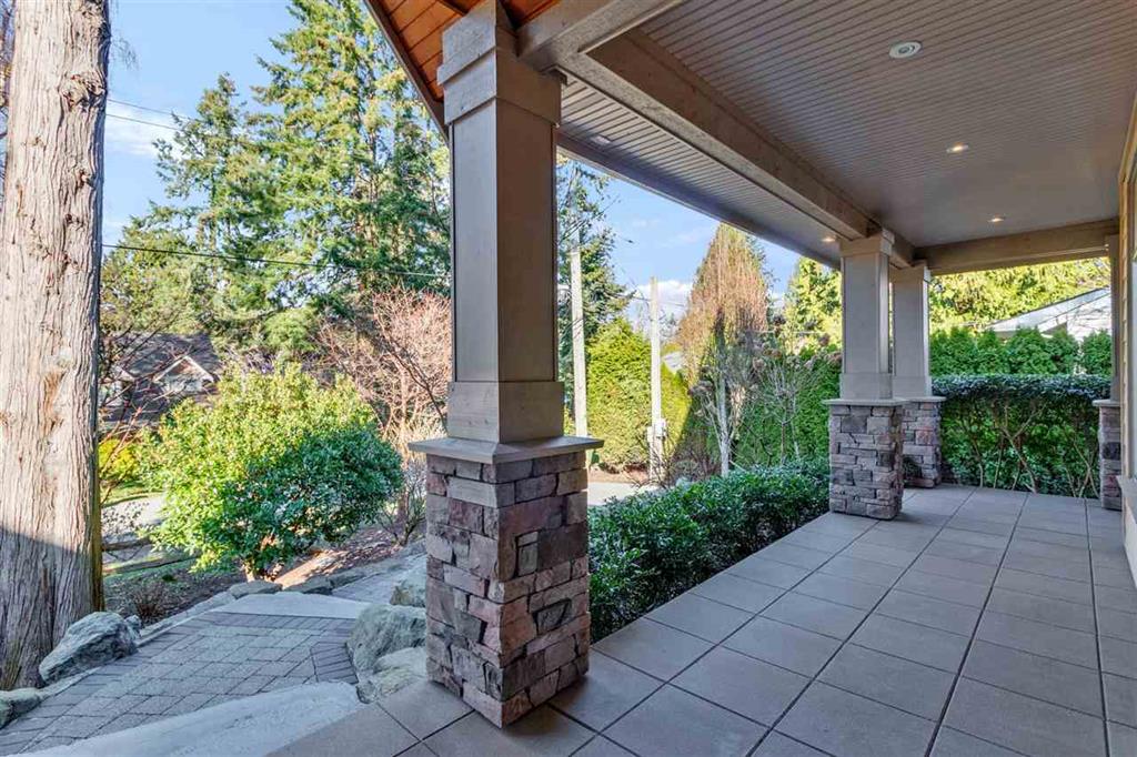 12576 26a Avenue, White Rock, British Columbia  V4A 2M2 - Photo 8 - R2555989