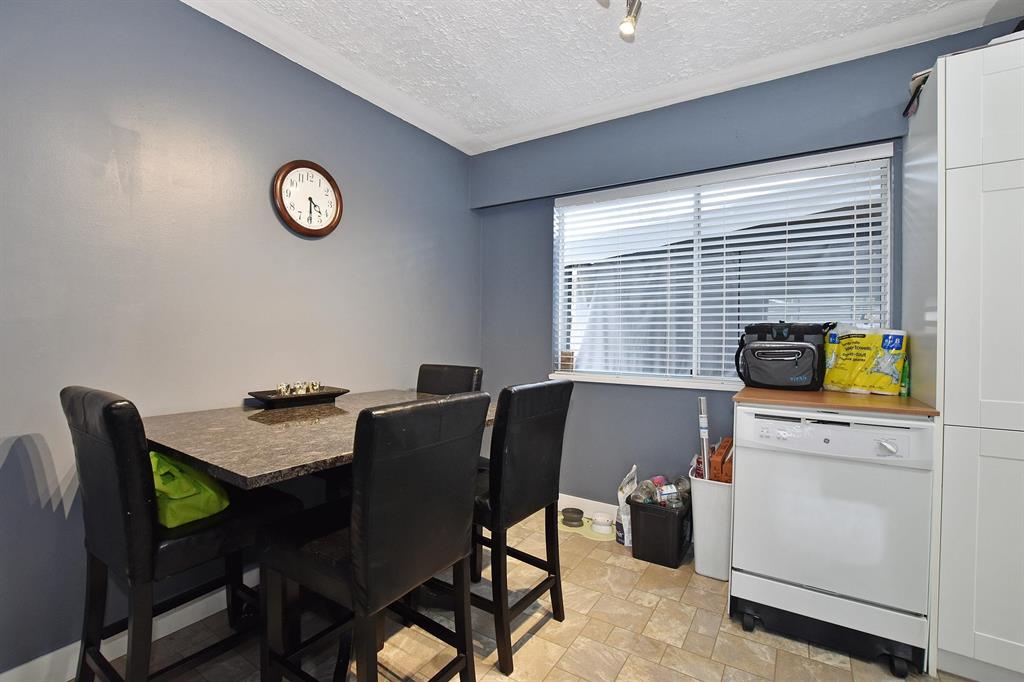 32478 Widgeon Avenue, Mission, British Columbia  V2V 5C1 - Photo 3 - R2768088